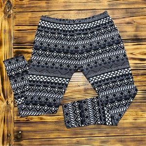 Bobbie brooks| patterned leggings